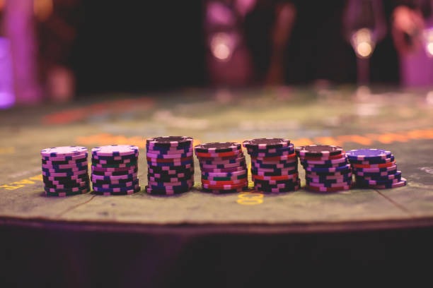 hasil macau mobile app interface showing sportsbook and live dealer options